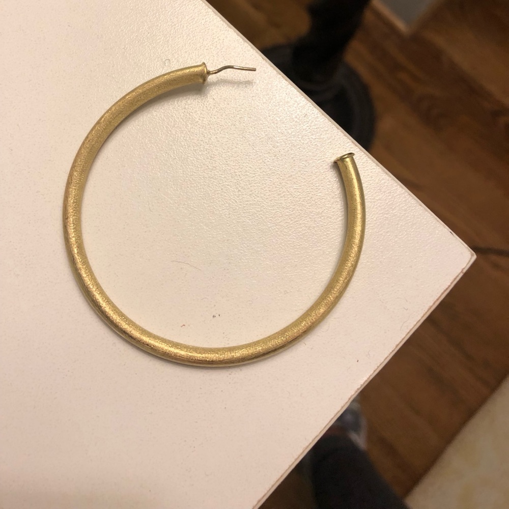 Sheila Fajl “Everybody’s favorite Hoops”